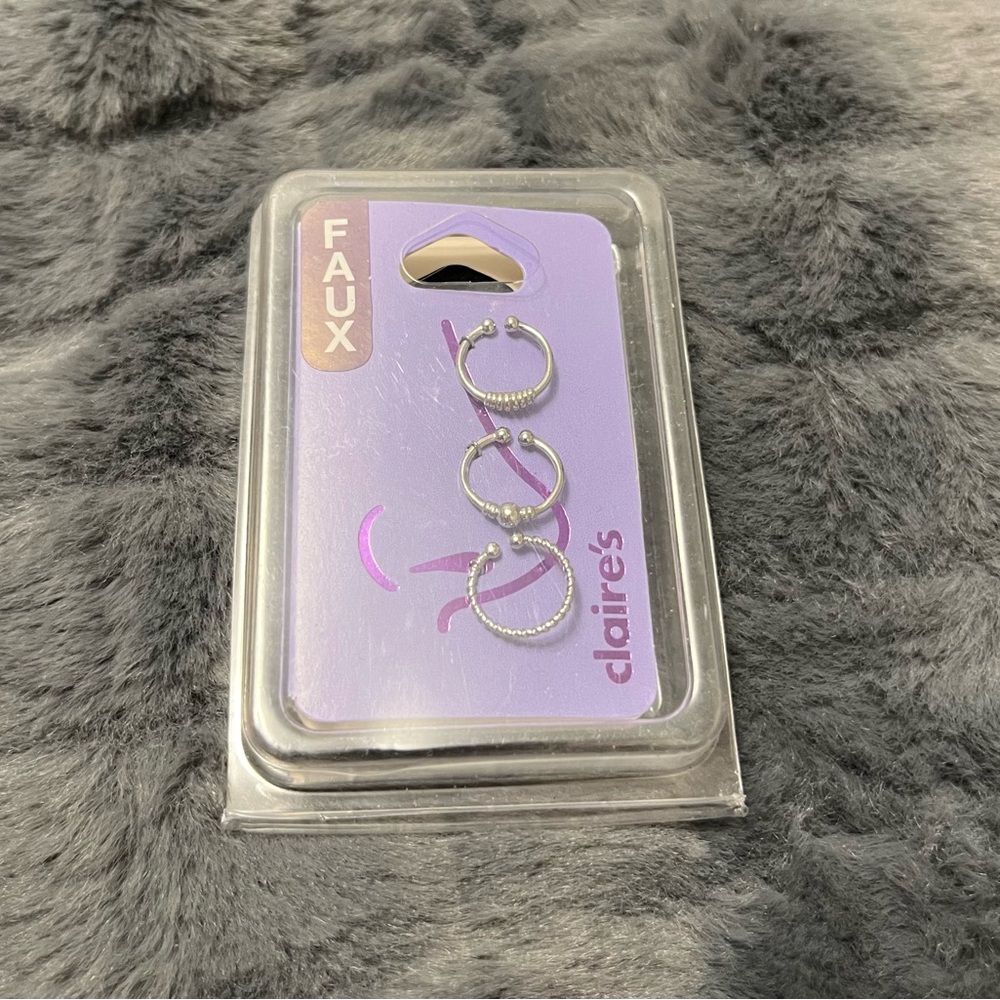 New Claire's Silver Faux Hoop Nose Rings